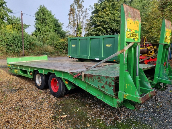 Chris Atkin & Son Ltd - Herbst 24-19 Low loader